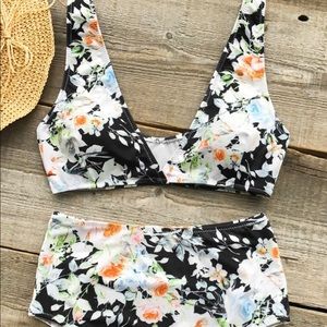 //NEW W/TAGS// Cupshe bikini size M